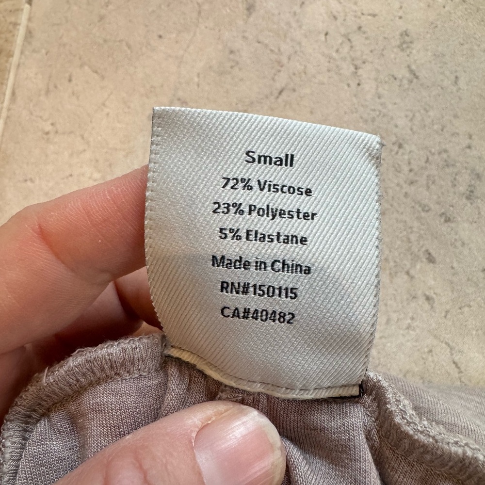 Varley pleated Jogger Pants - Picture 5 of 6